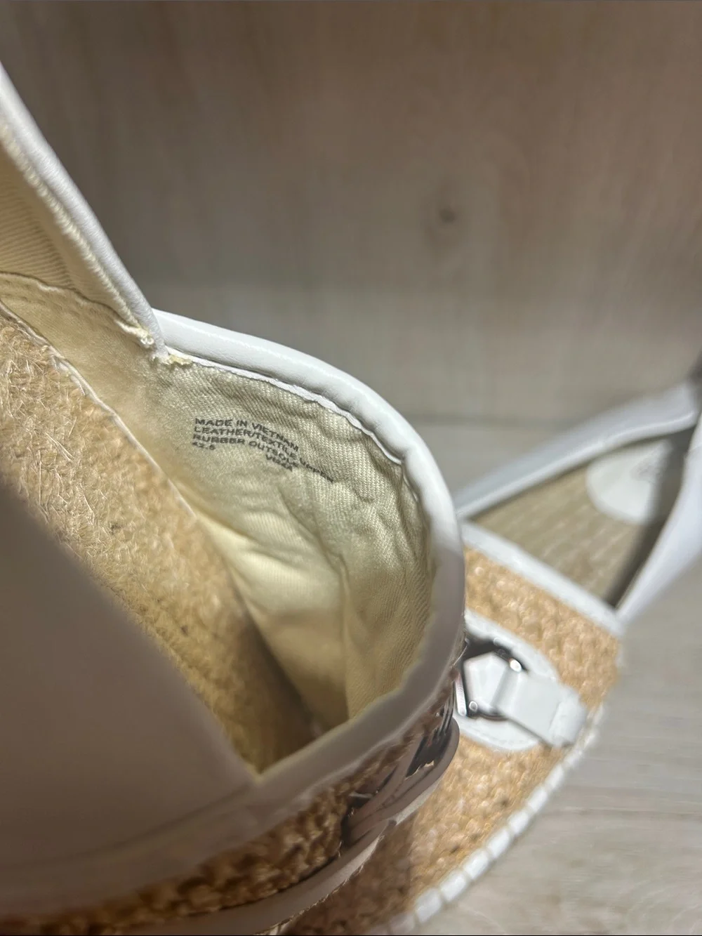 Michael Kors MK Logo White Tan Espadrille Flats Slip On Size 8.5